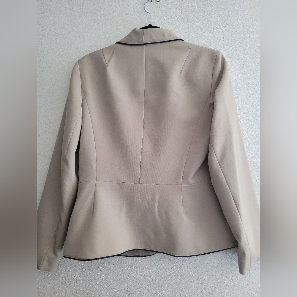 LeSuit Blazer and Skirt tan with navy Blue size 10 - Picture 10 of 16